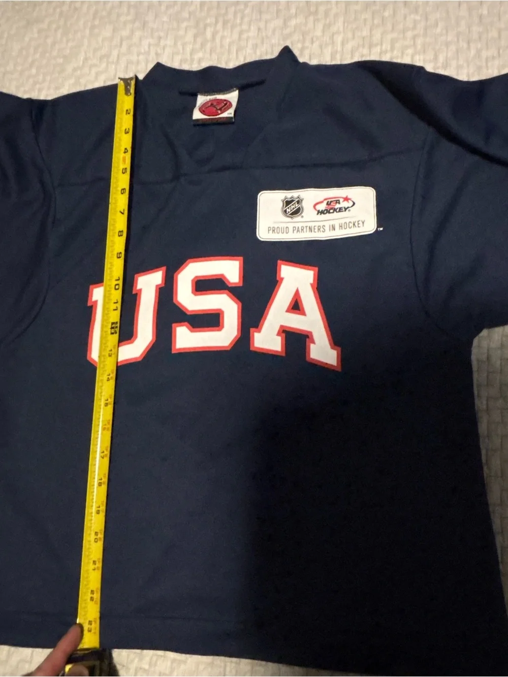 USA Hockey Jersey Size Youth Medium - 20 inches pit to pit, 23.5 inch length